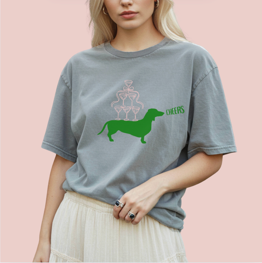 Dachshund & Champagne "CHEERS" Tee