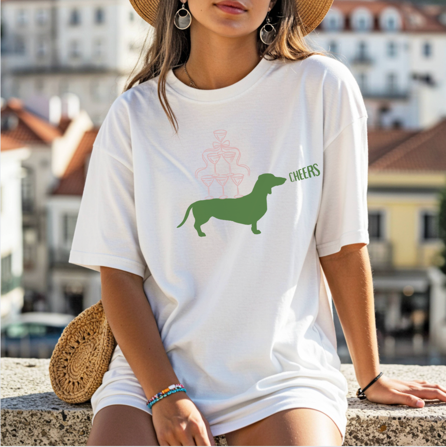 Dachshund & Champagne "CHEERS" Tee