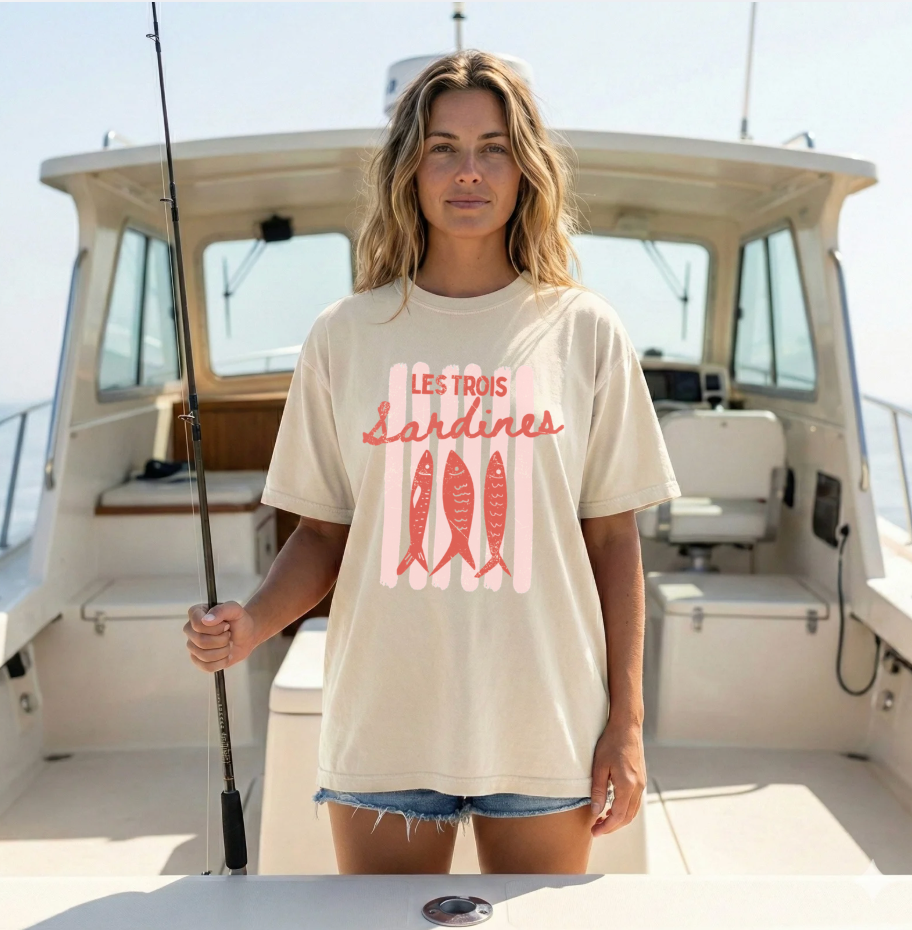 Les Trois Sardines Tee