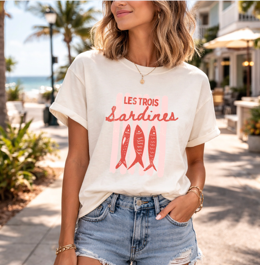 Les Trois Sardines Tee
